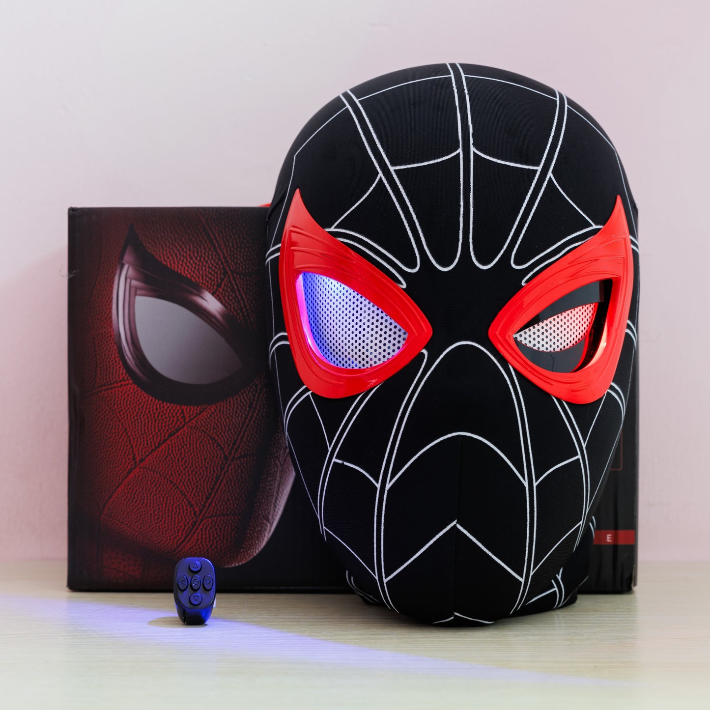 Spider Hero Mask with RC Ring, mechanical separately movable eyes with R&B Light