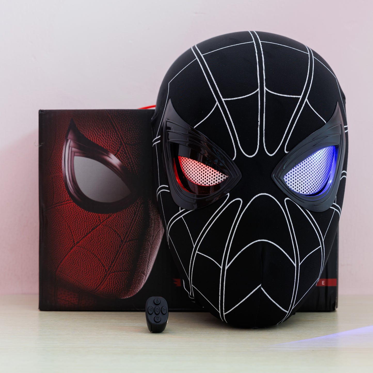 Spider Hero Mask with RC Ring, mechanical separately movable eyes with R&B Light